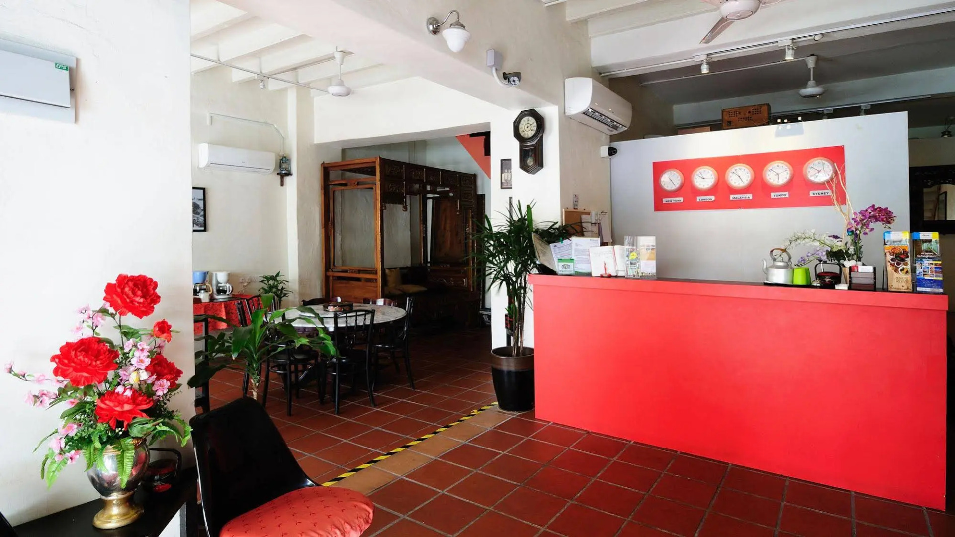 Red Inn Court - Hostel