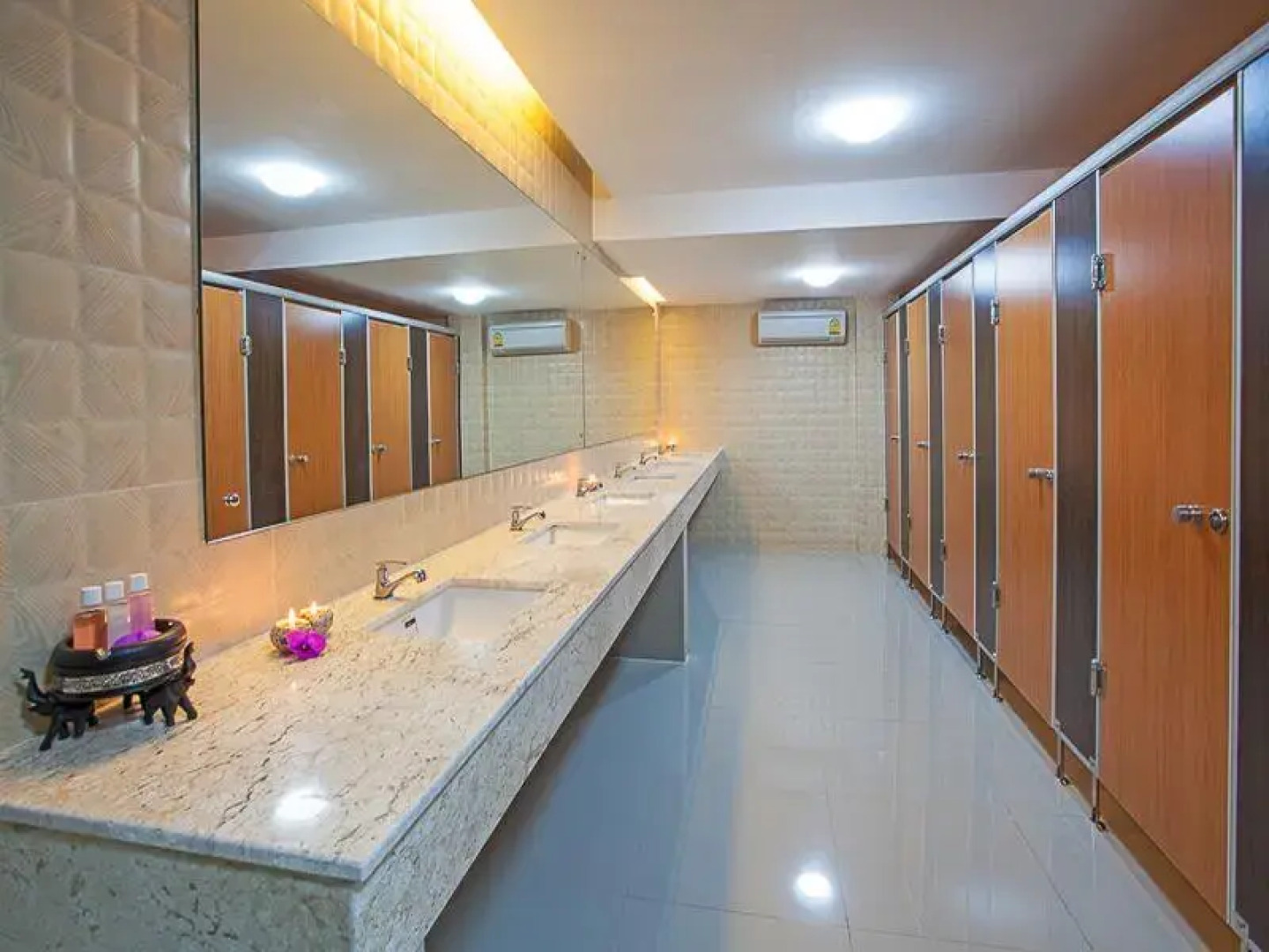 Oriental Orchid Lodge