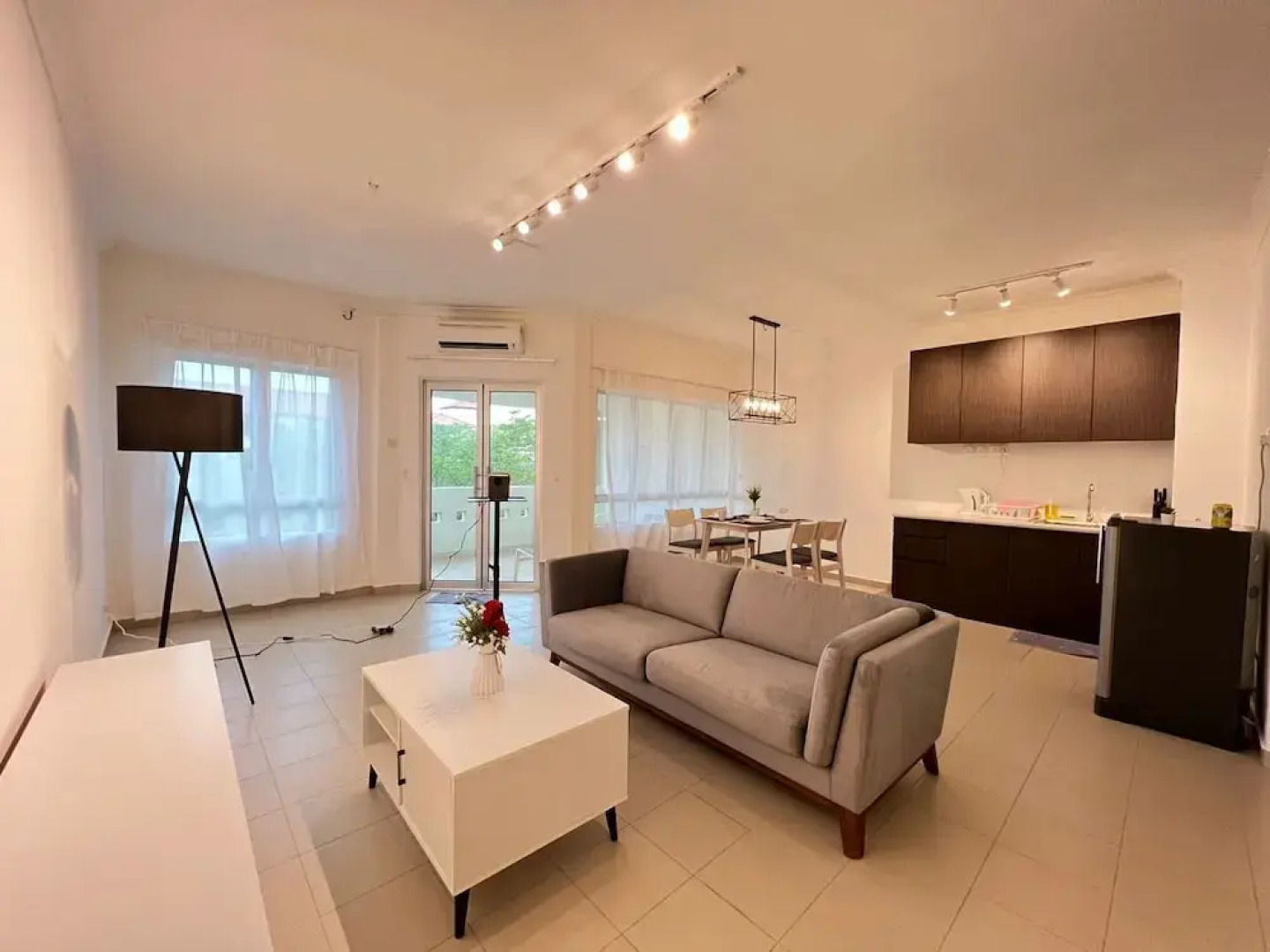 Tiara Desaru By Antlerzone