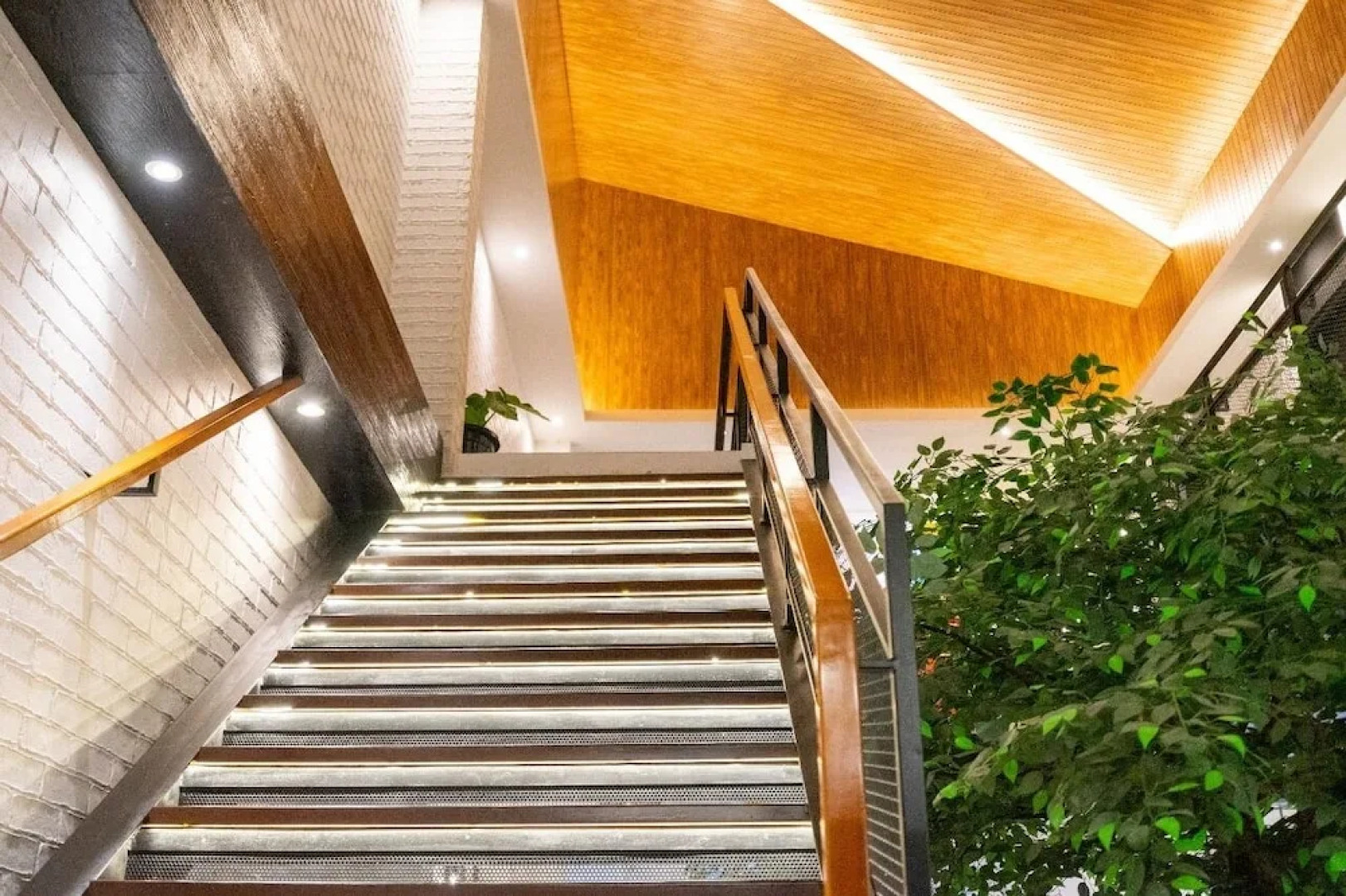 Nunia Tamansari Hotel