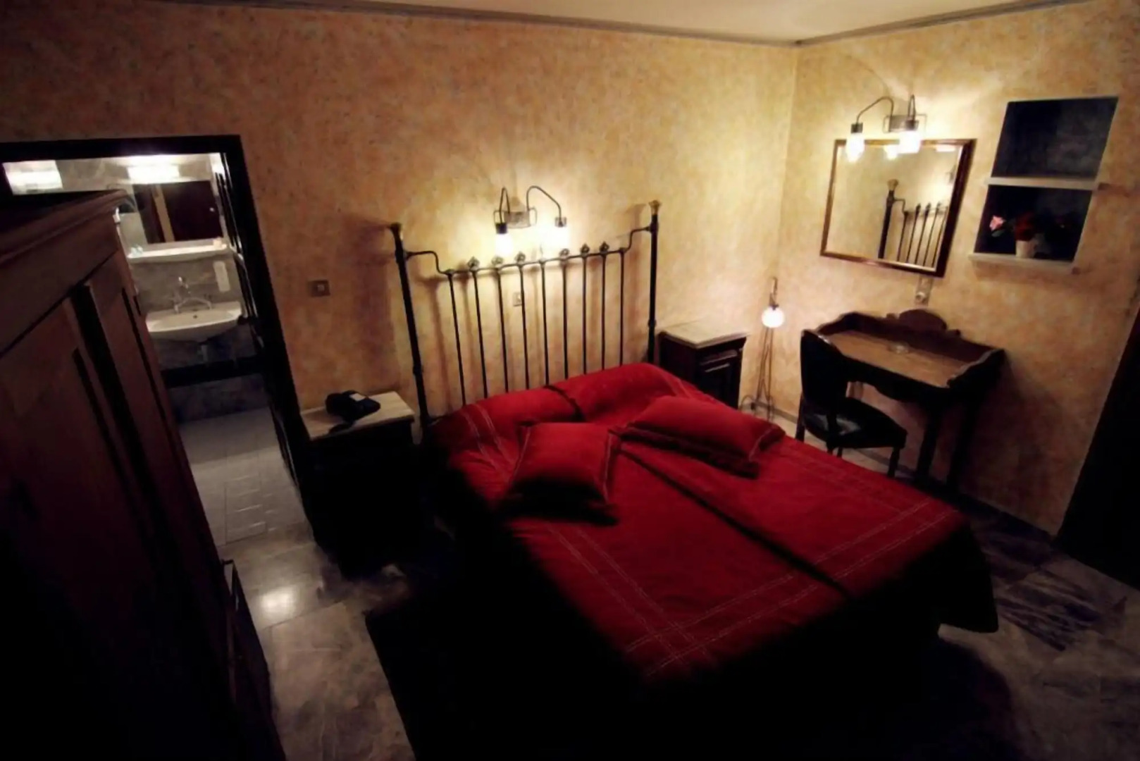 Mytilana Village Hotel