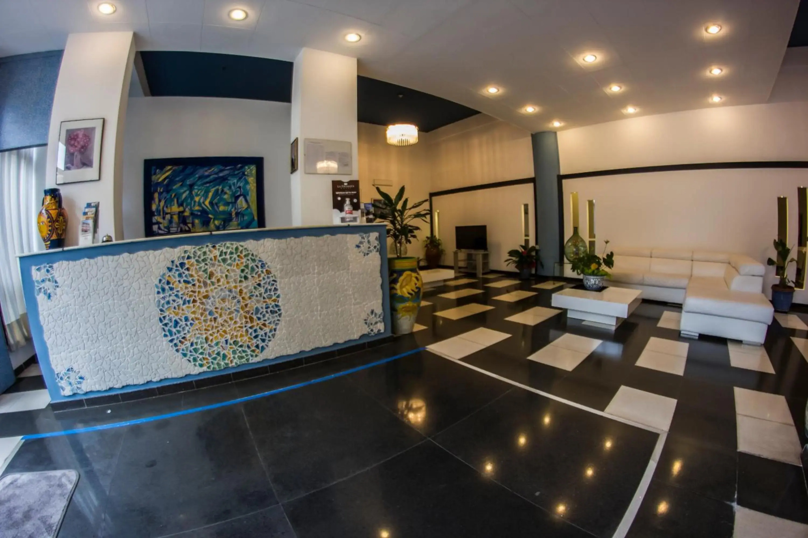 Hotel La Piramide