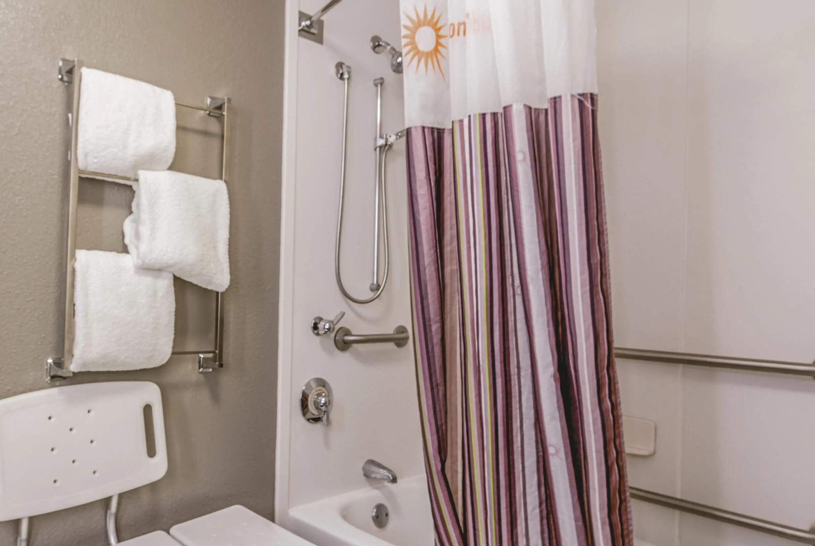 La Quinta Inn & Suites by Wyndham Atlanta Perimeter Medical