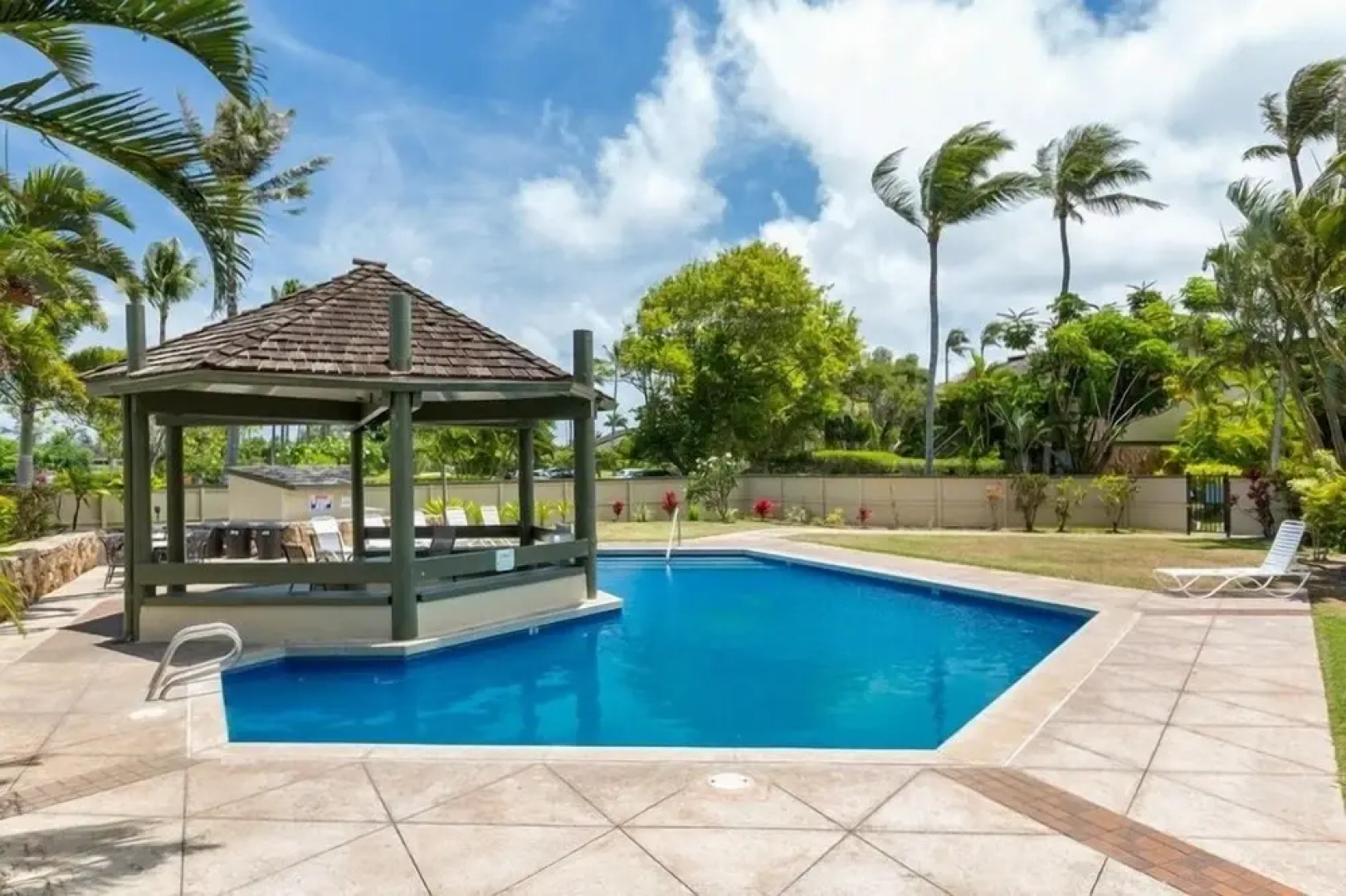 New Listing! Stylish - Pools, Tennis & Beach 1 Bedroom Condo