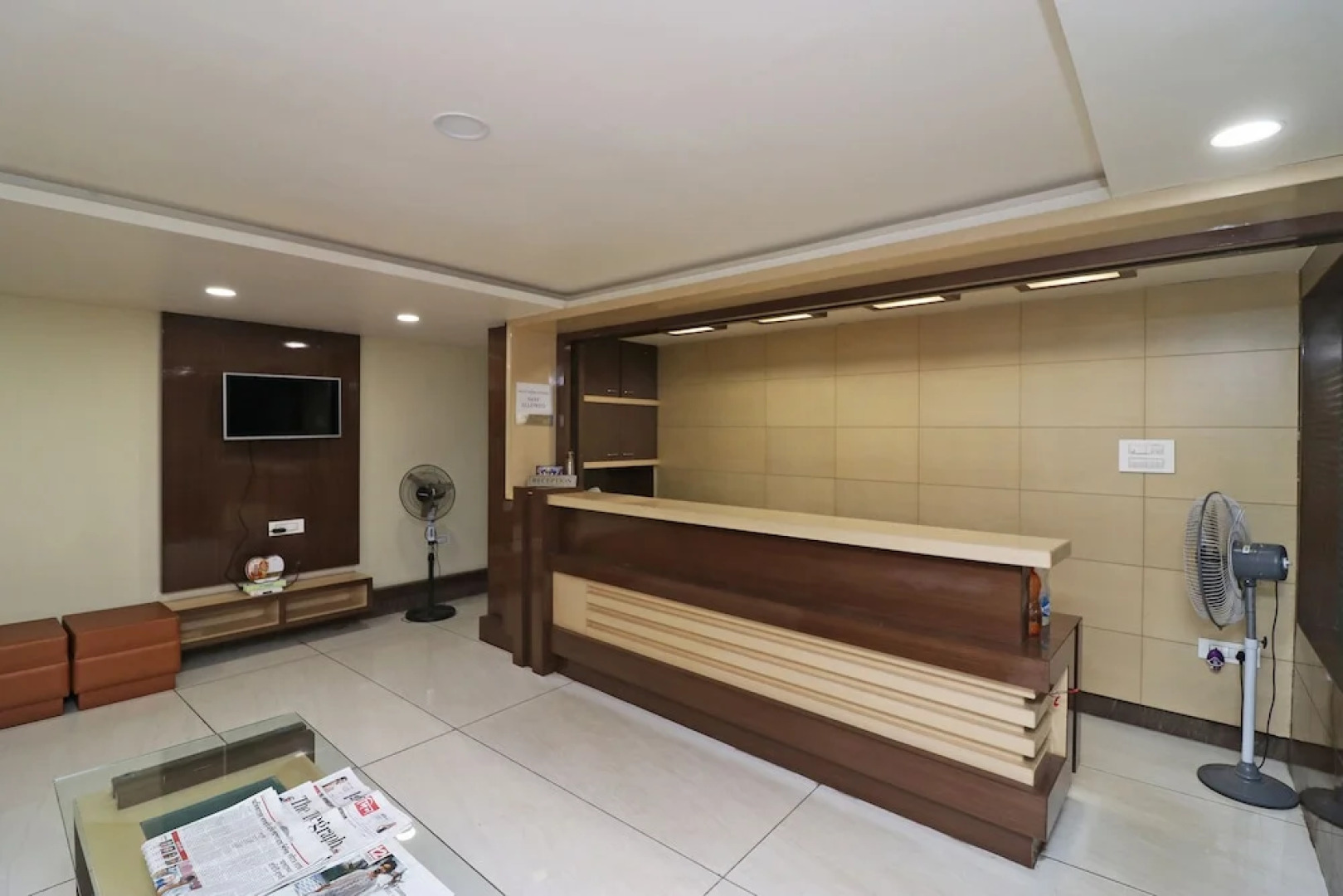 OYO 37989 Hotel Debarshi