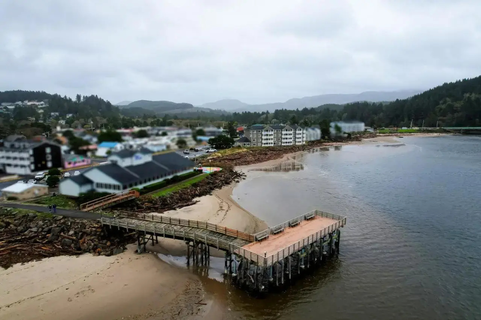 Siletz Bay Beachfront Hotel by OYO Lincoln City