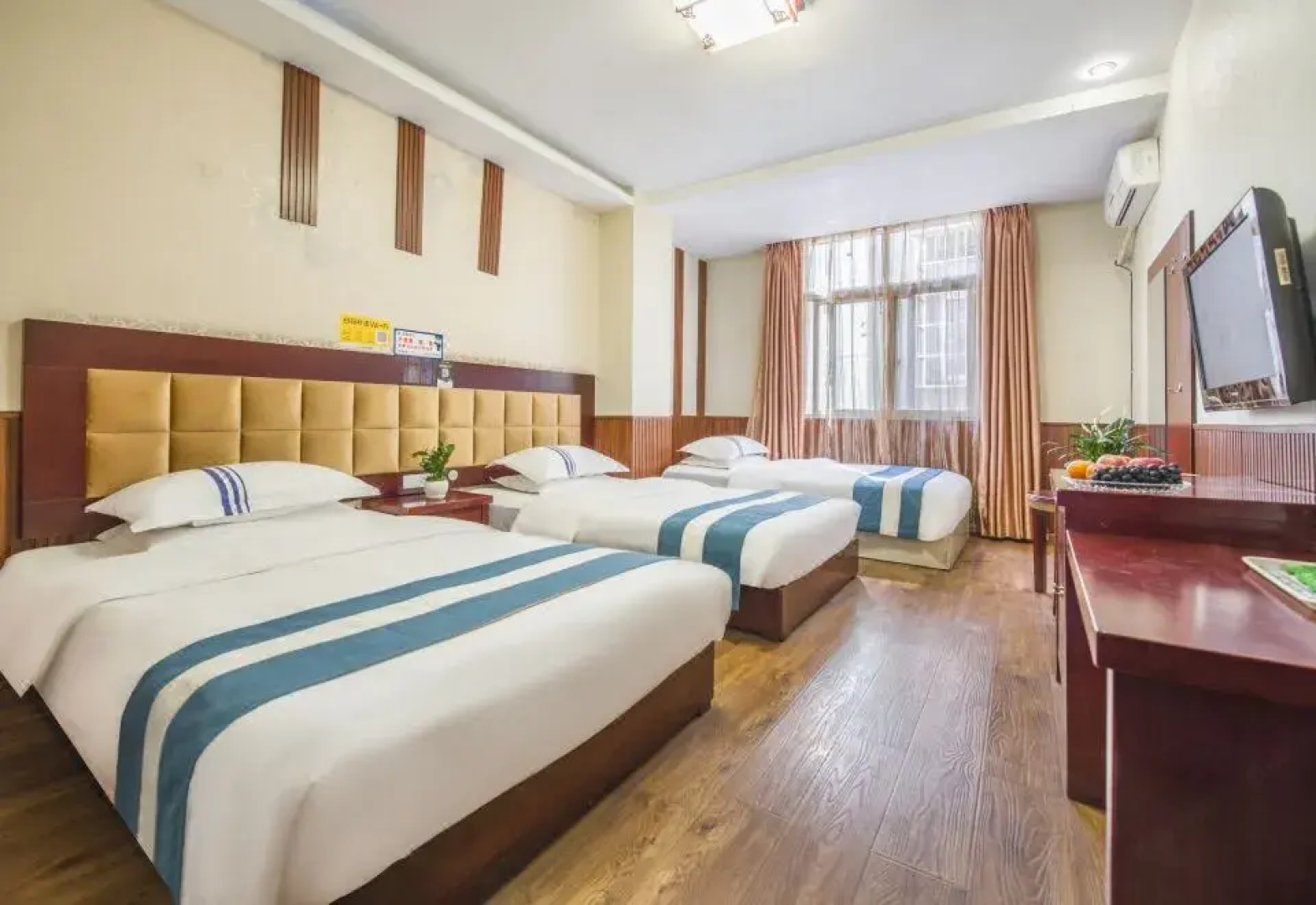 Donghao Hotel (Xichang tourism distribution center store)