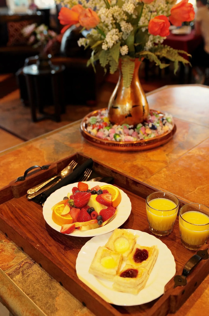 The Collins Inn and Seaside Cottages - Adults Only