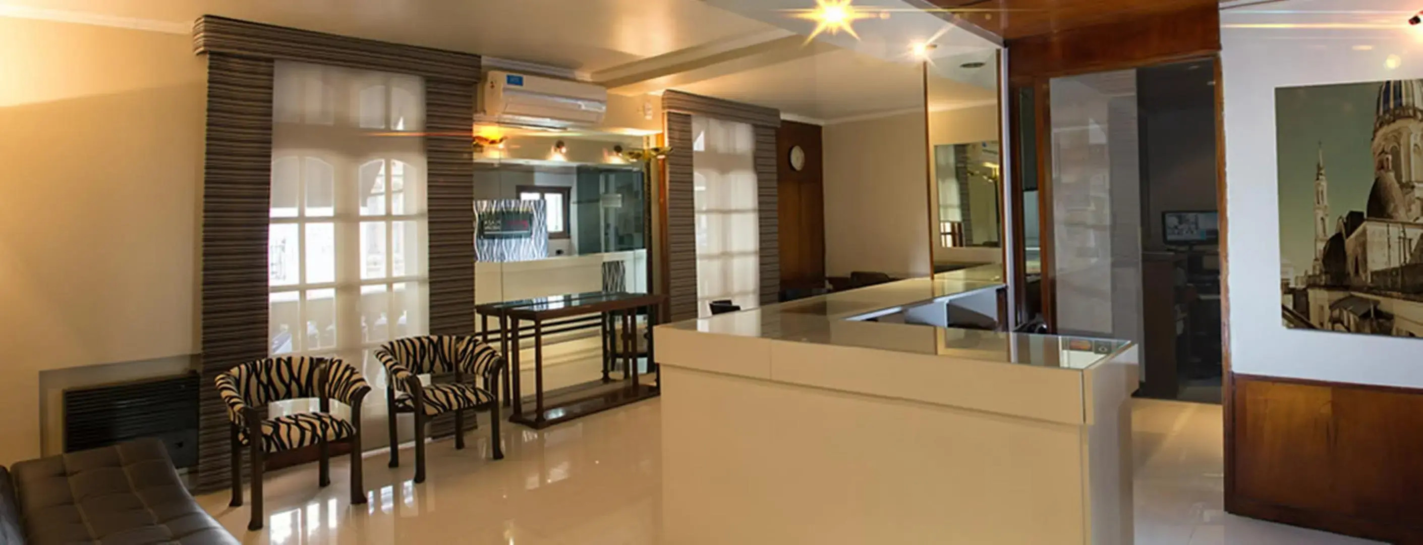 Parana Hotel Plaza Jardín