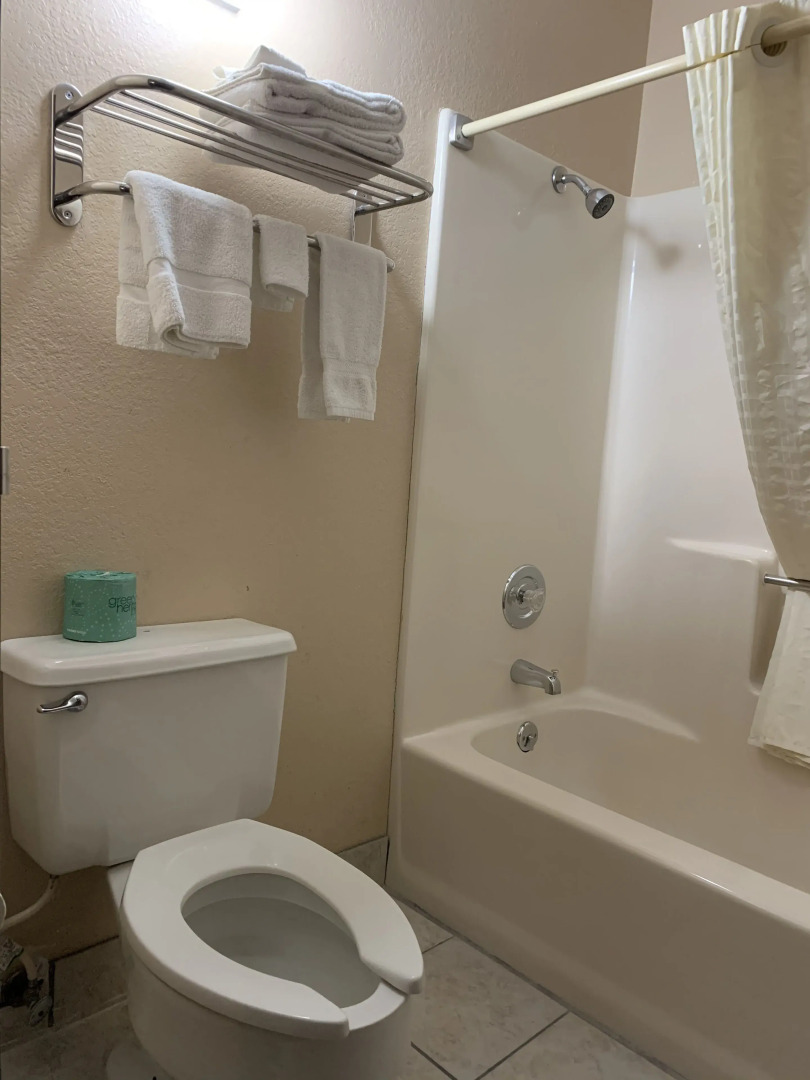 Owensville Motor Inn