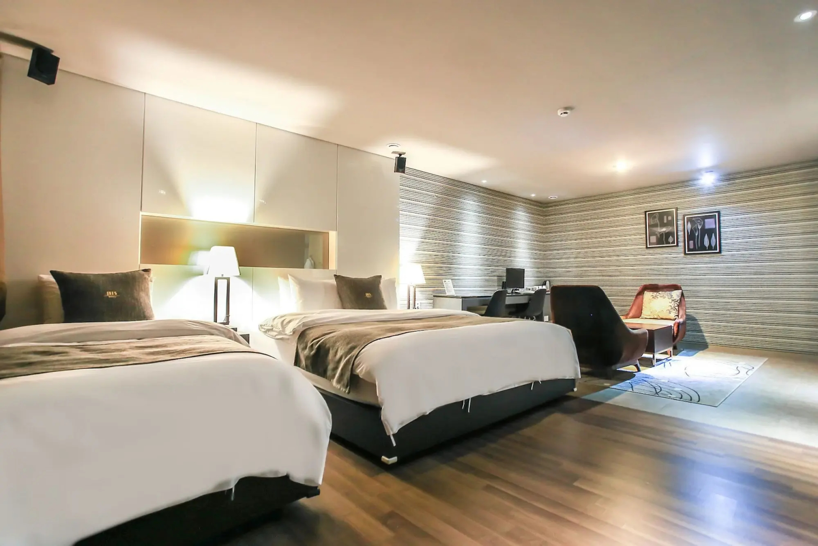 JBIS Hotel
