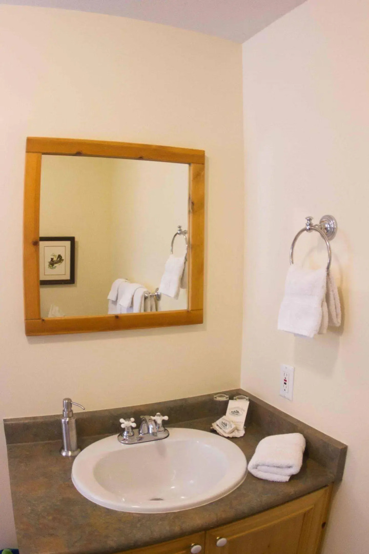 Tranquility Bay Waterfront Inn