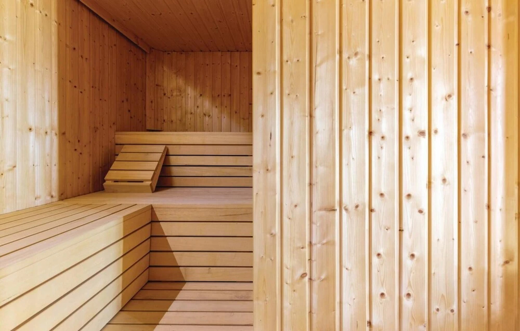 Stunning Home in Gospic With Sauna, Wifi and 6 Bedrooms