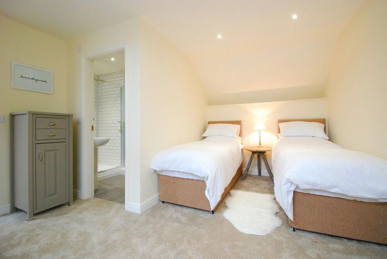 Pipeline Cottage 487857