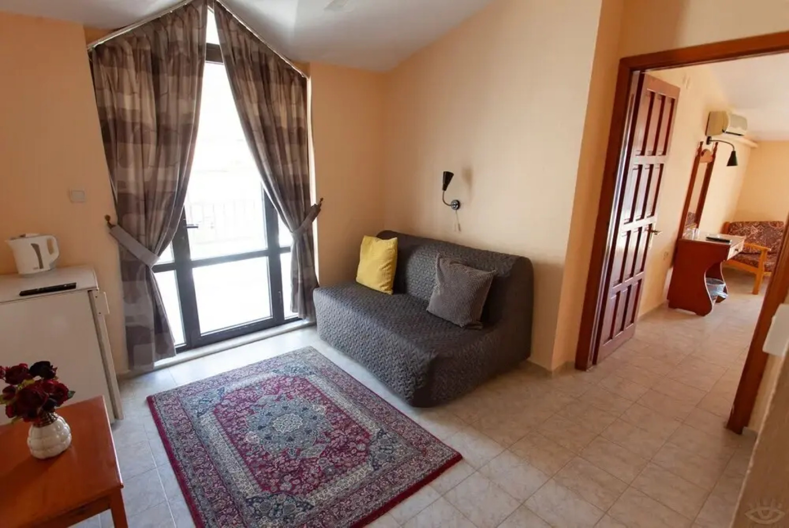 Diplomat 2 Hotel and Apartments