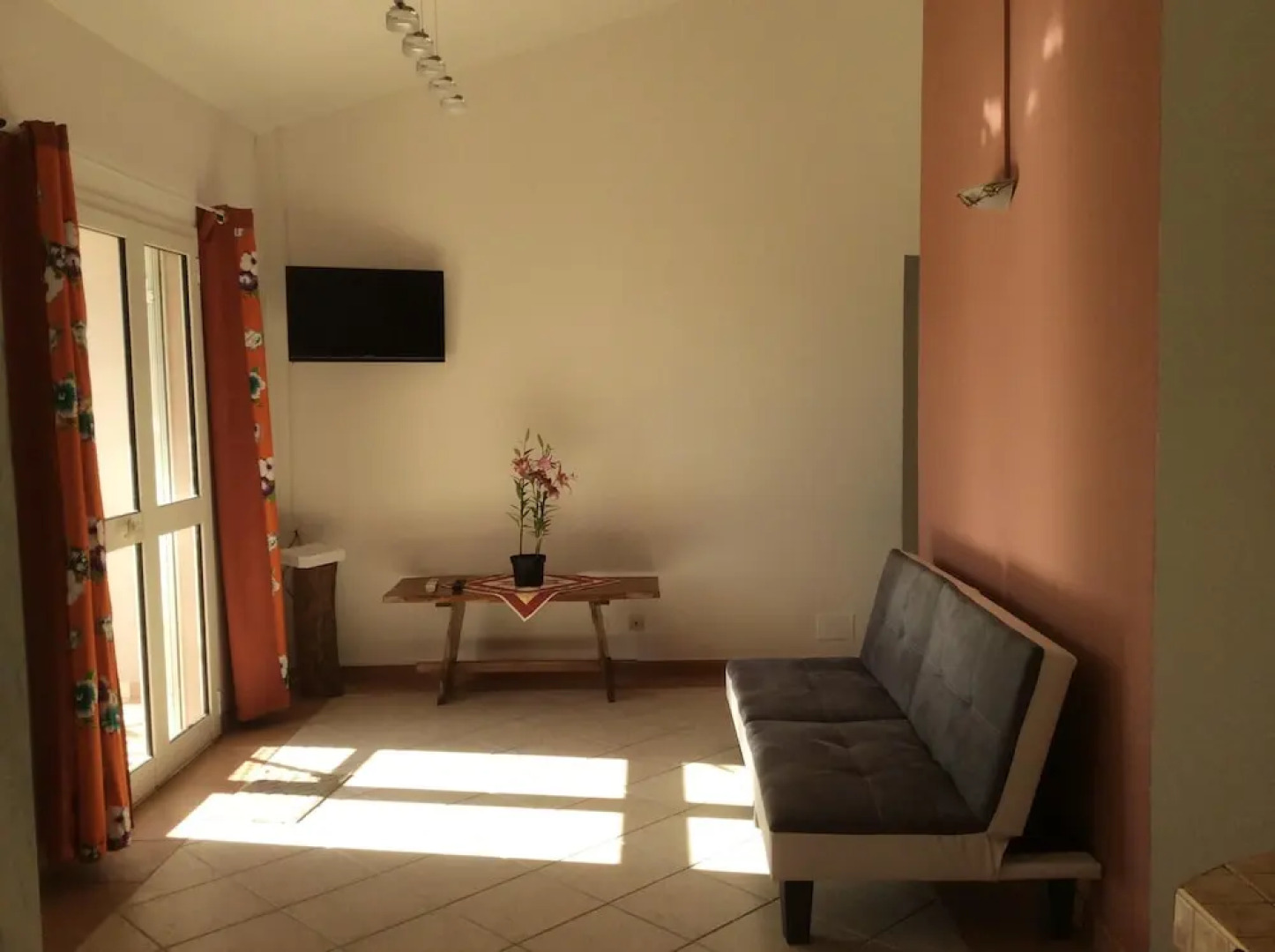 House With 2 Bedrooms in Saint Suzanne, With Wonderful sea View, Enclosed Garden and Wifi