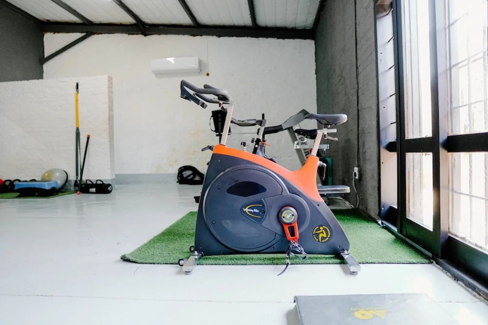 Lighthouse Guesthouse & Cafe