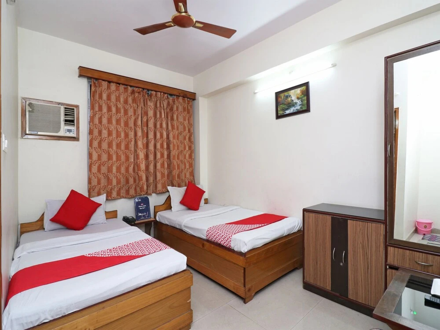 OYO 18838 Hotel Ta-tin