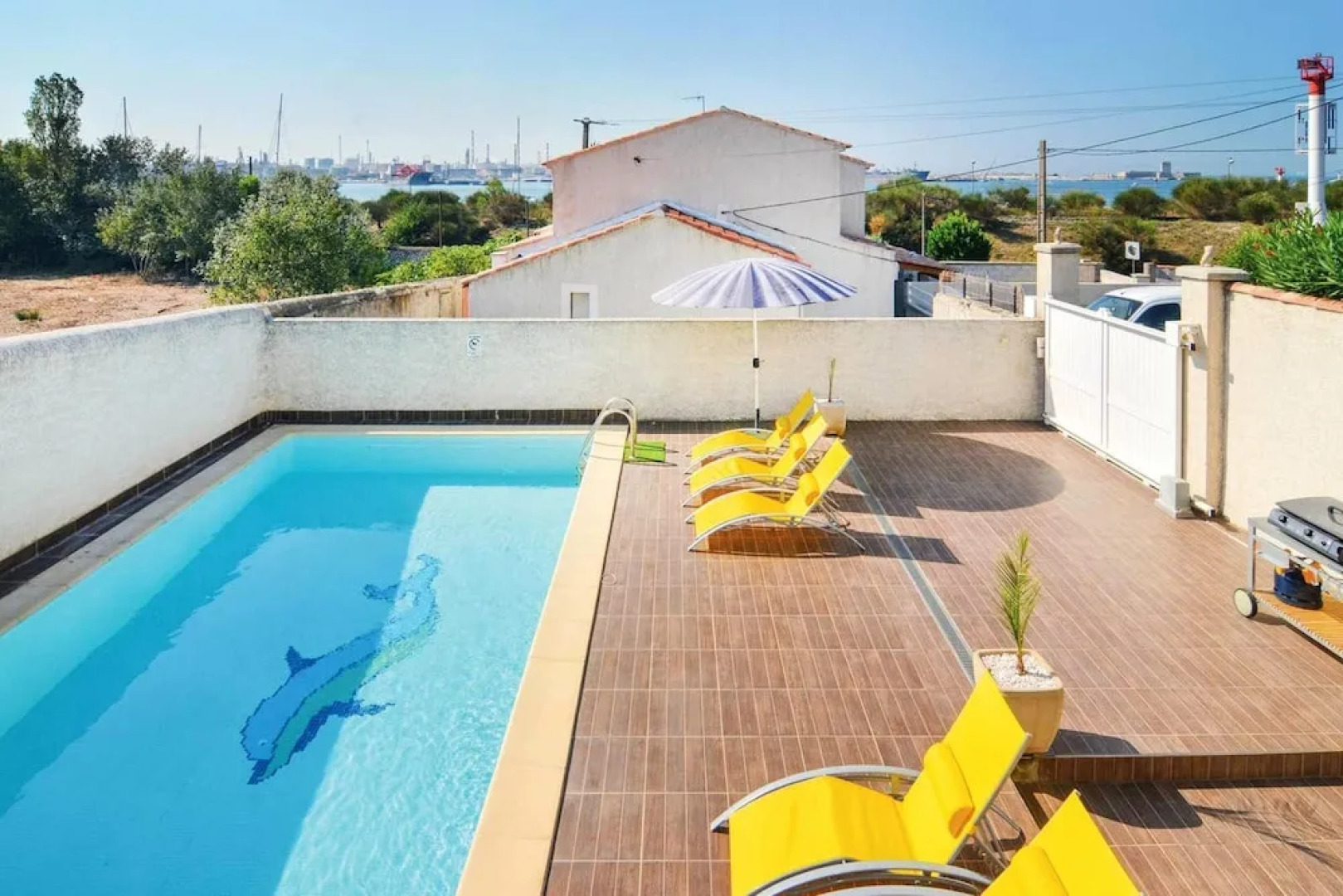 Apartment With 3 Bedrooms in Port-de-bouc, With Wonderful sea View, Shared Pool and Furnished Terrace - 5 km From the Beach