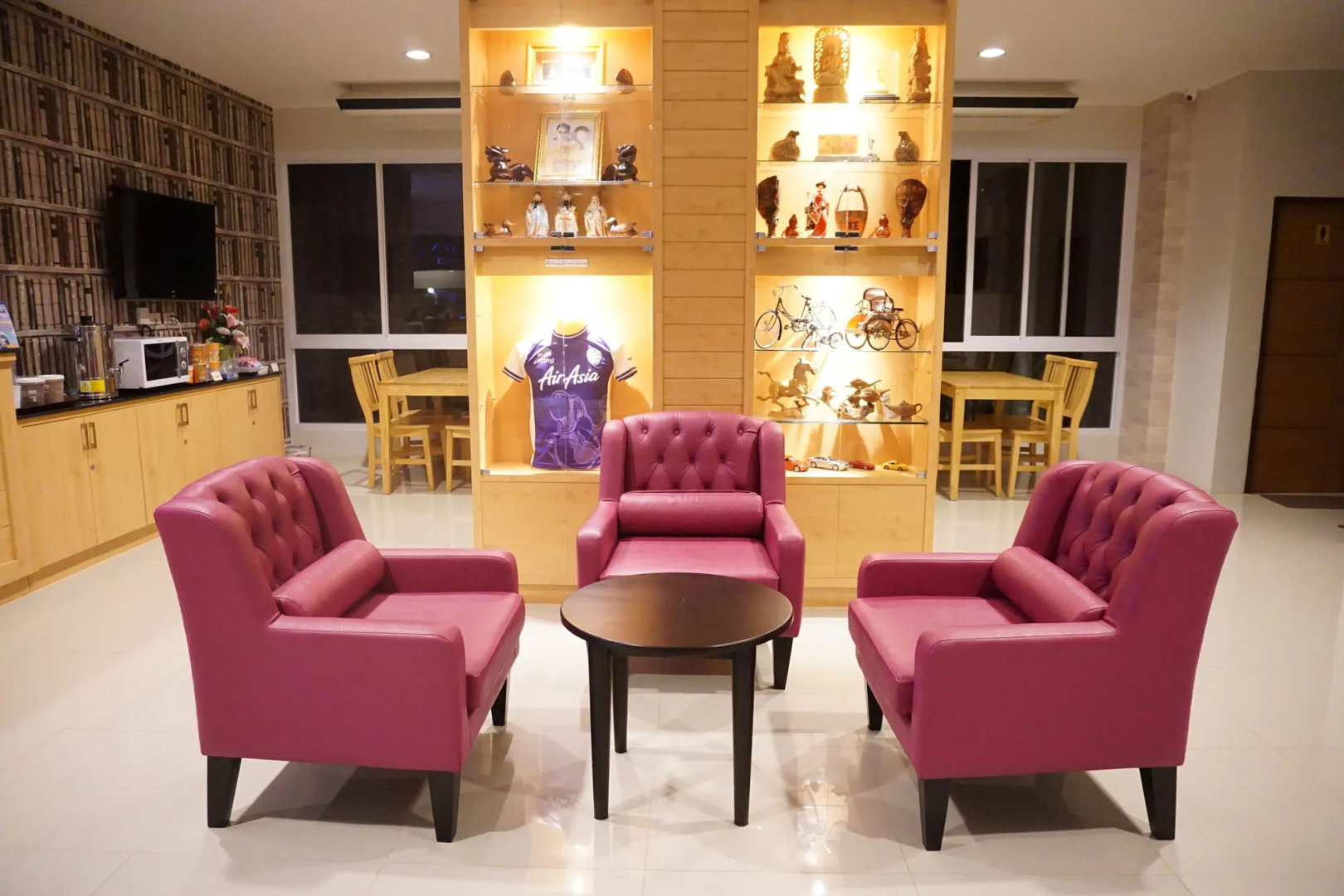 Chompu Nakarin Apartment