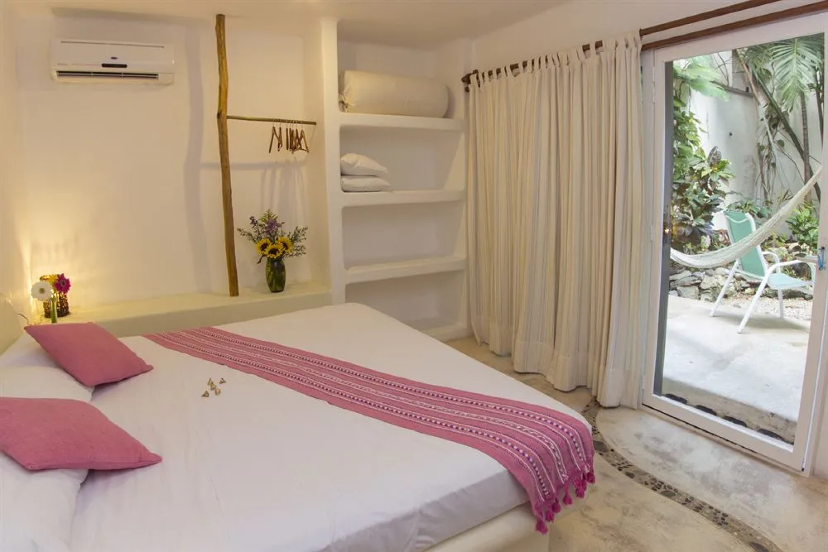 The Blue Pearl Suites