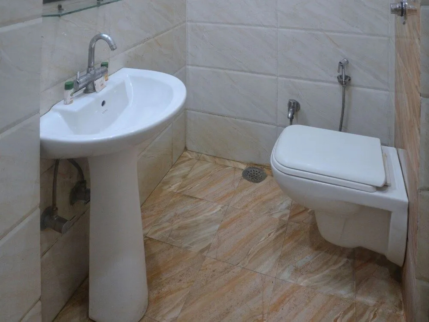 OYO 5655 Hotel Ganges