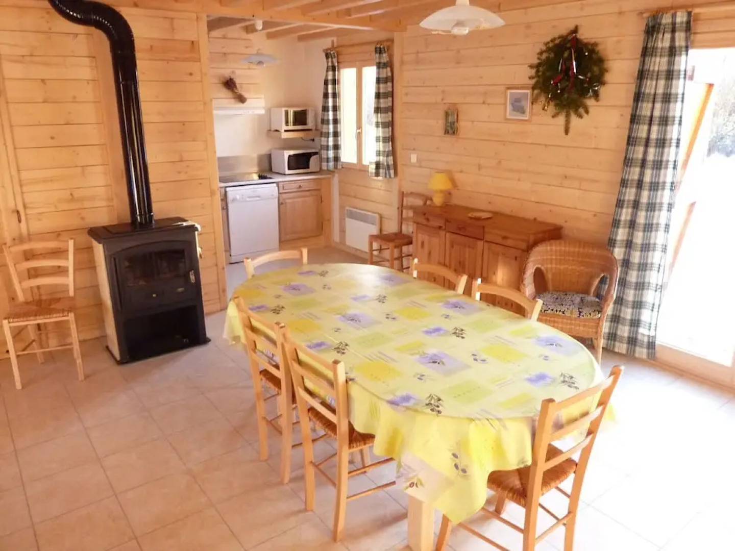 Wooden Chalet With a Washer, Near a Lake