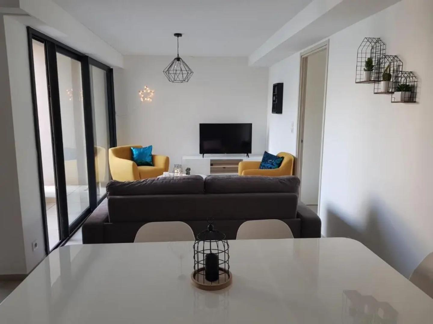 appartement T3 terrasse vue mer pieds dans l eau