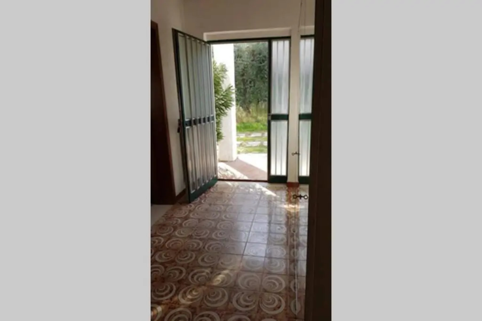 Lovely little flat at 5min walking to the Lake