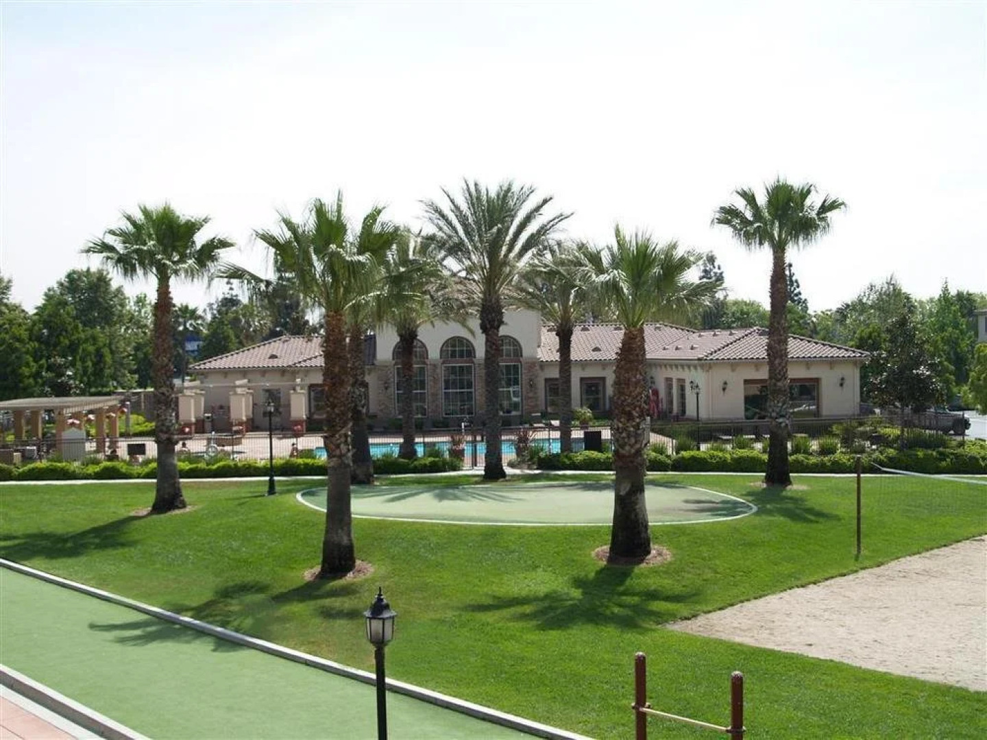 Execustay Amli At Empire Lakes