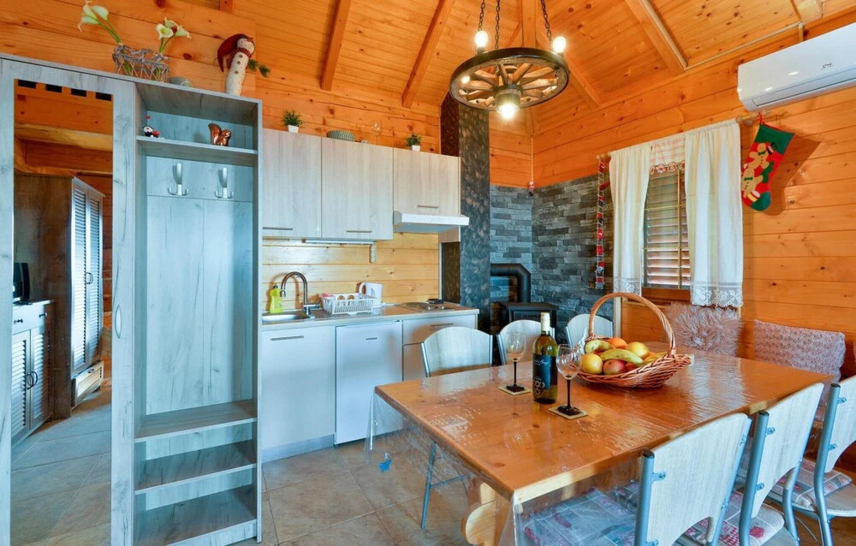 Awesome Home in Krapinske Toplice With Sauna, Wifi and 2 Bedrooms