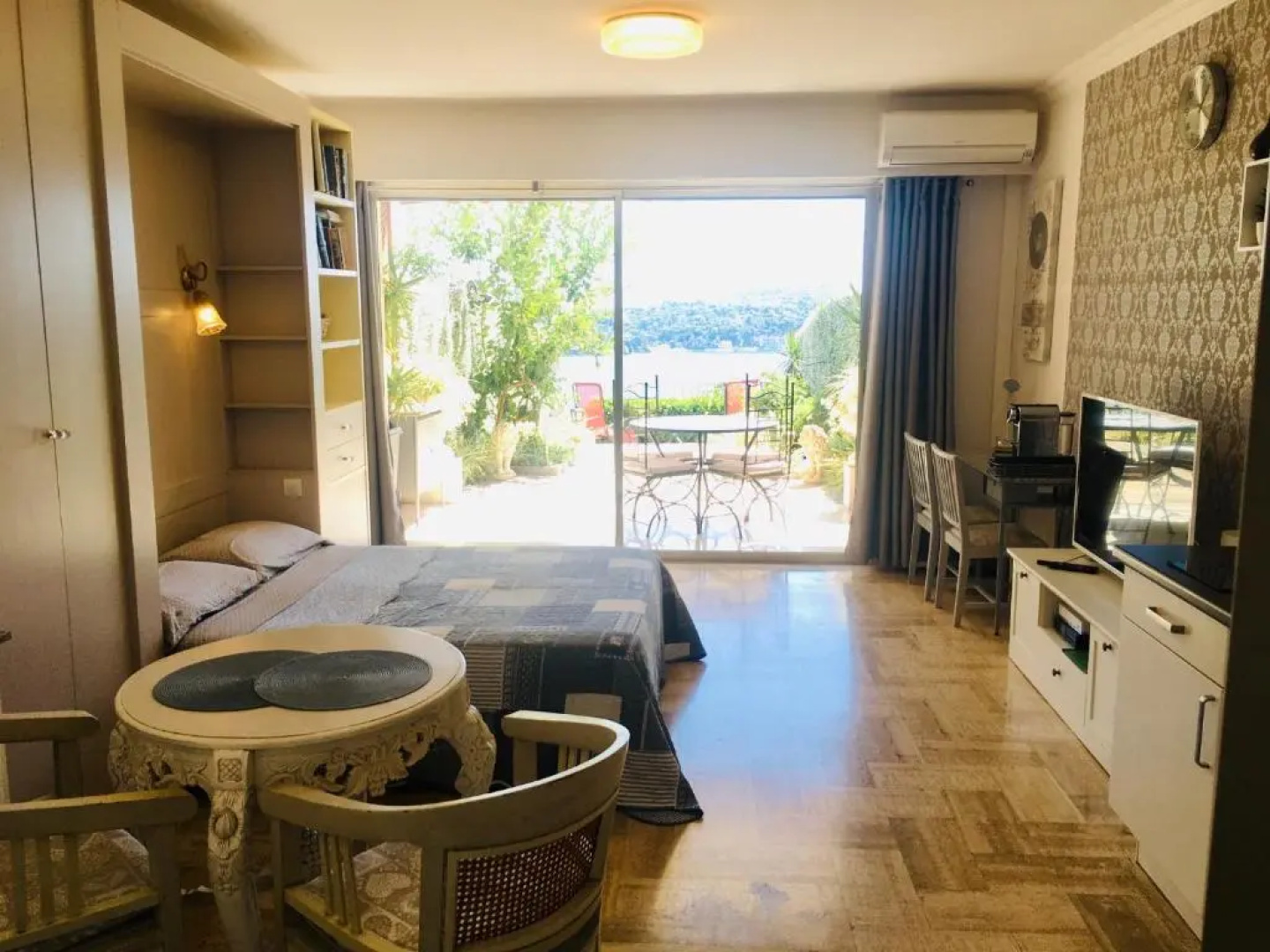 Studio Bellevue
