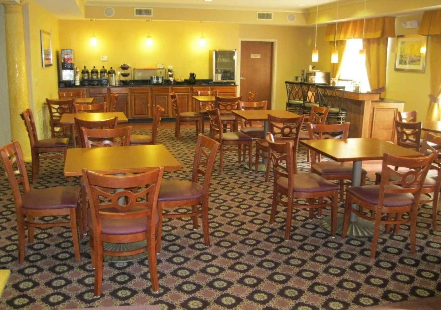 Best Western Plus Hannaford Inn & Suites