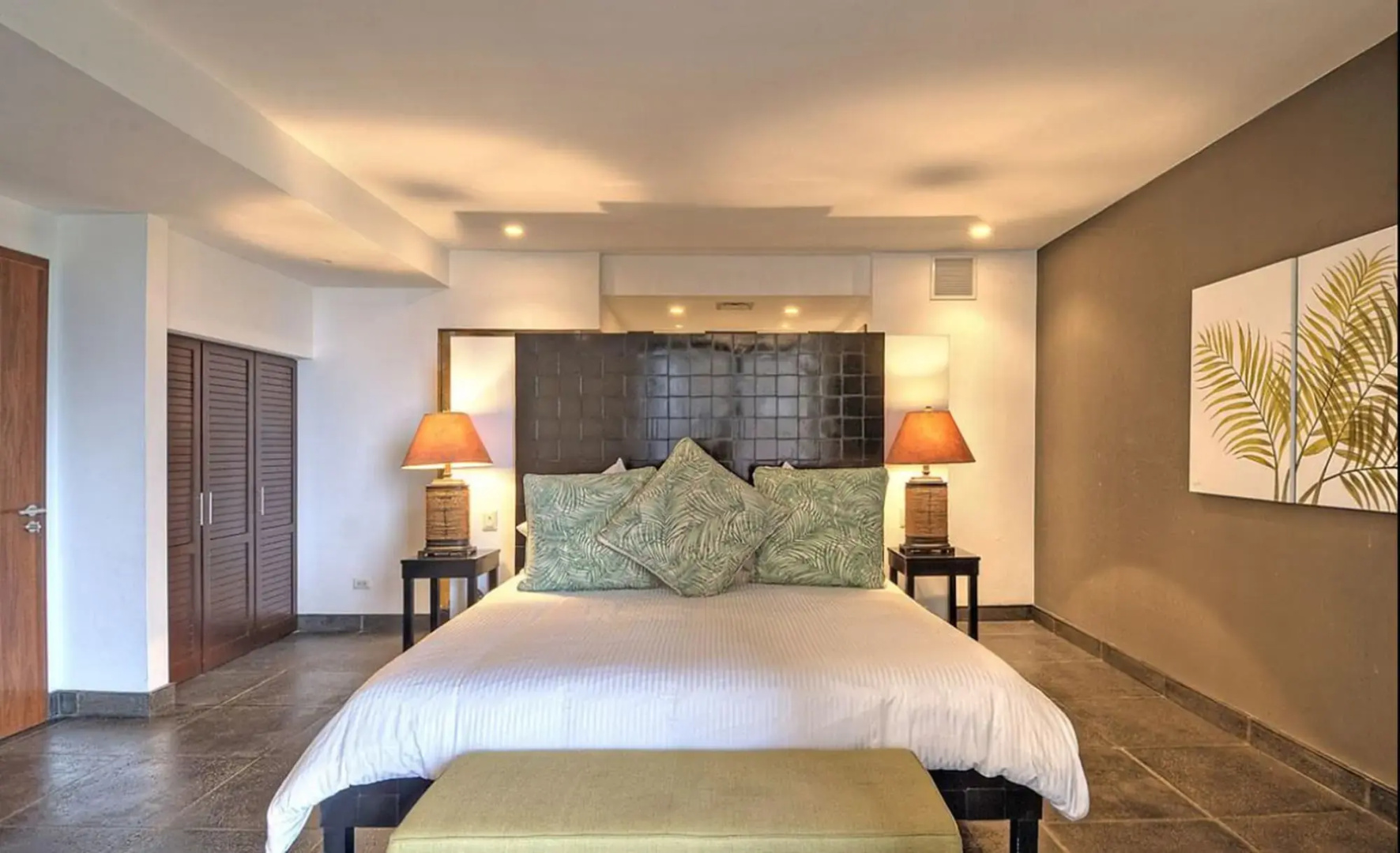 Los Altos Resort