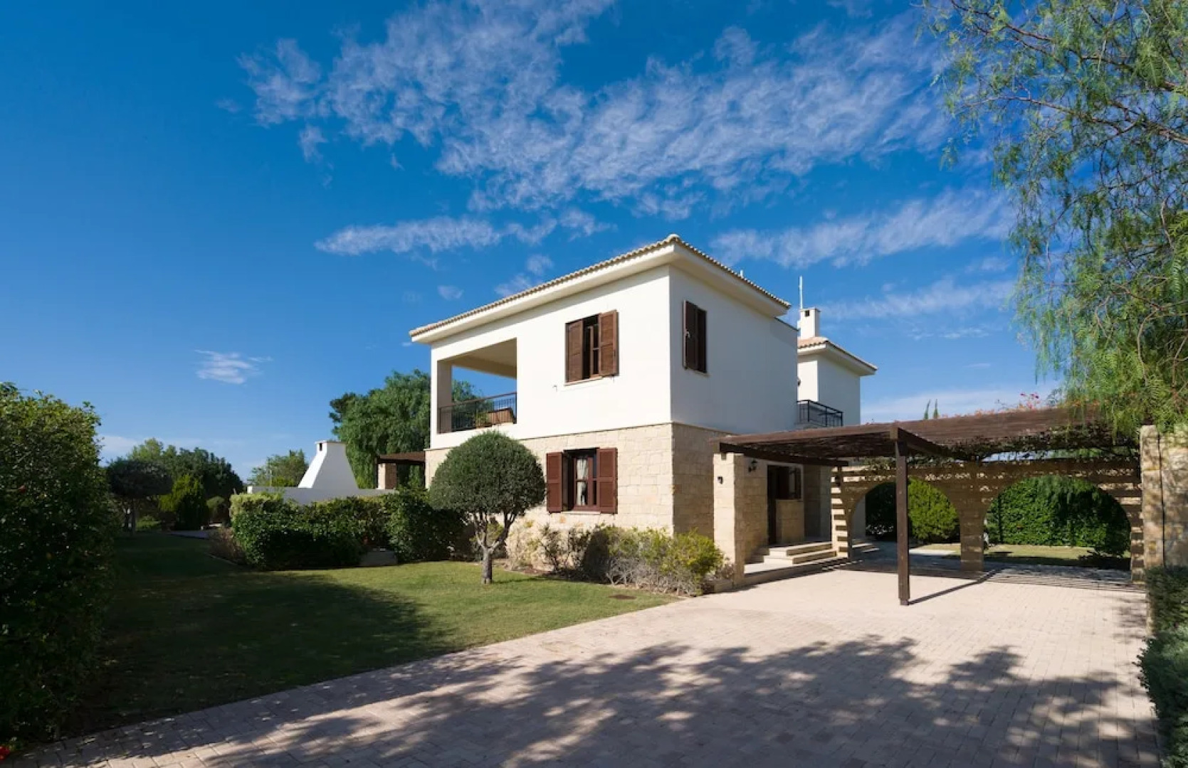 3 bedroom Villa Anarita 64 with private L-shaped pool, beautiful gardens, near resort village square