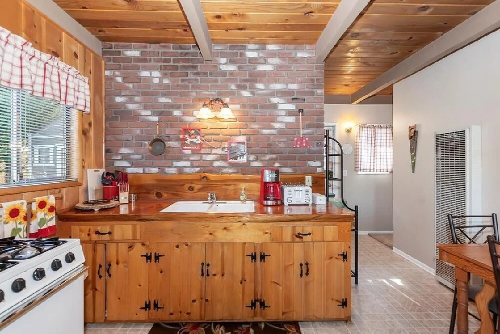 044 - Lazy Bear Chalet