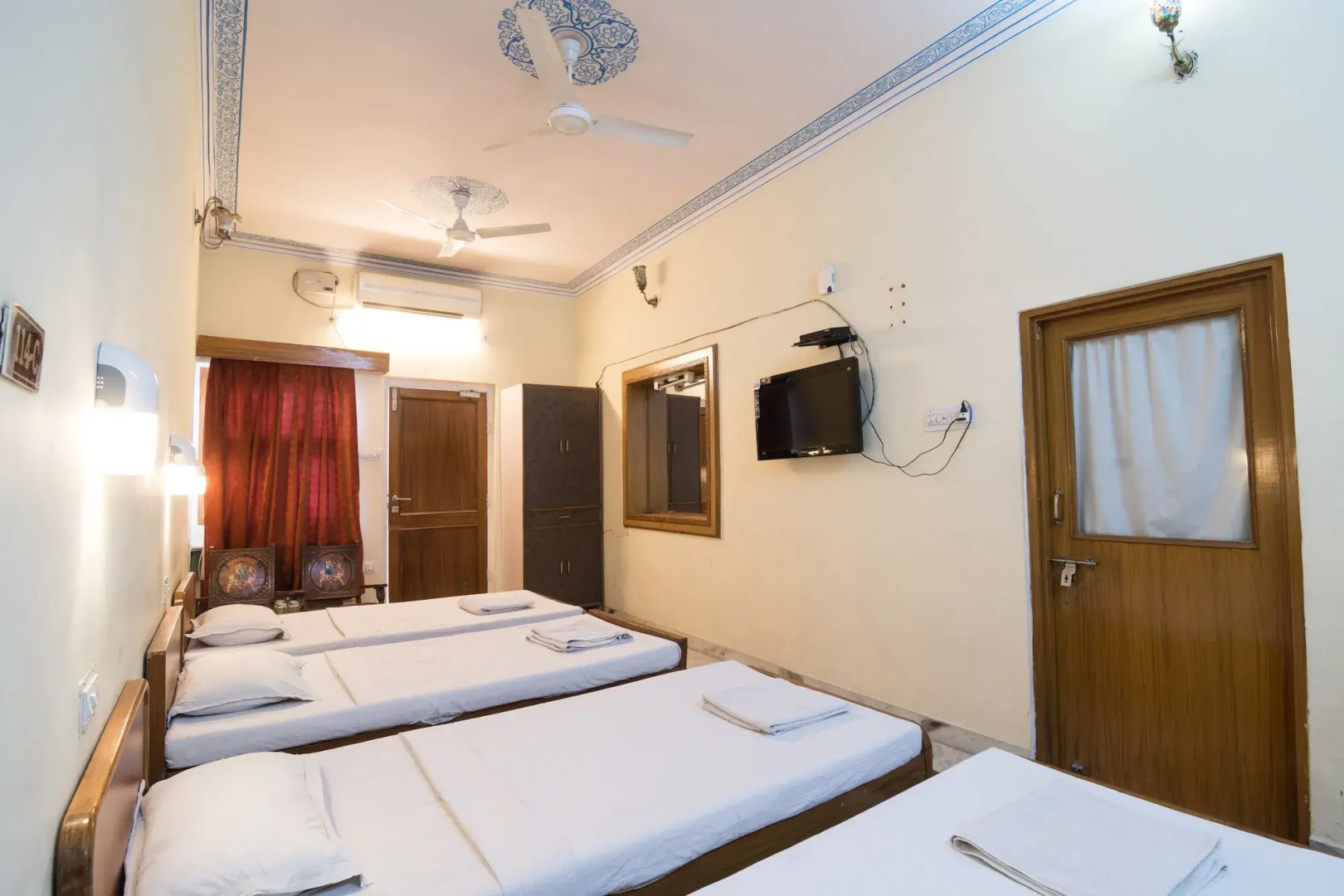 Chitra Katha - A Story Per Stay