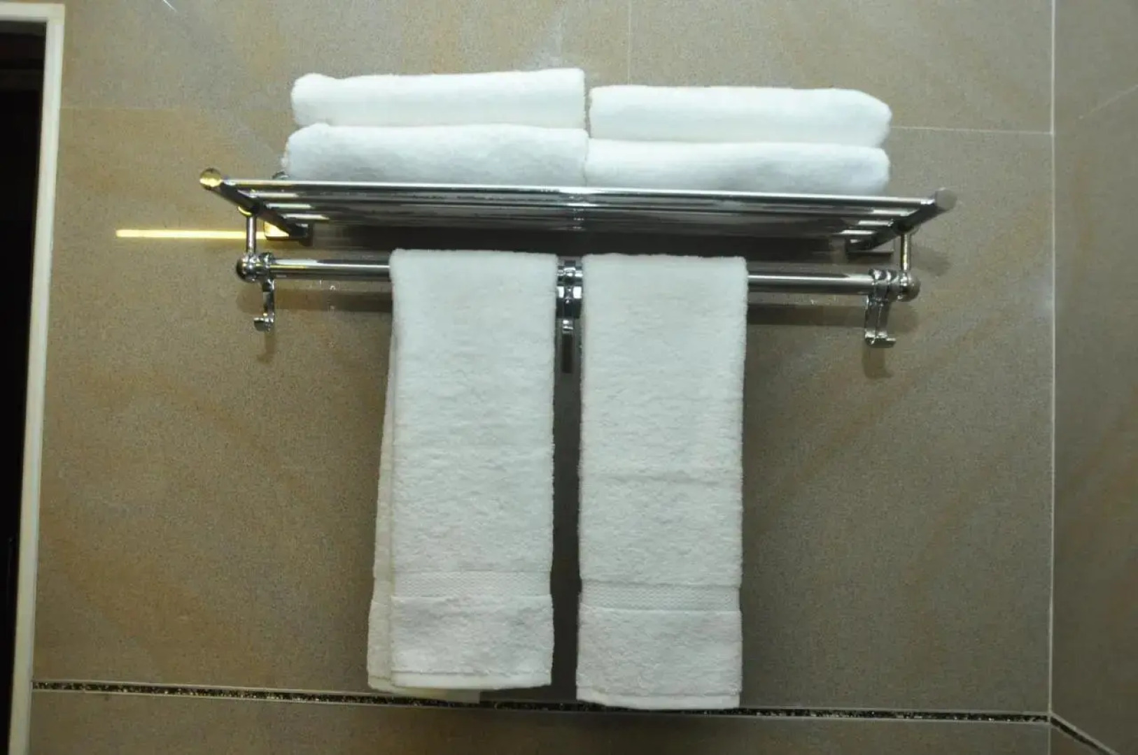 Hotel JSR Continental