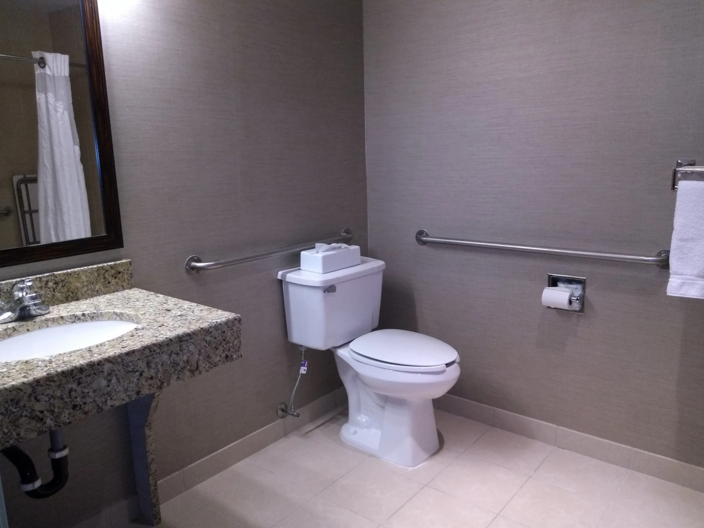 Holiday Inn Express & Suites Waterford