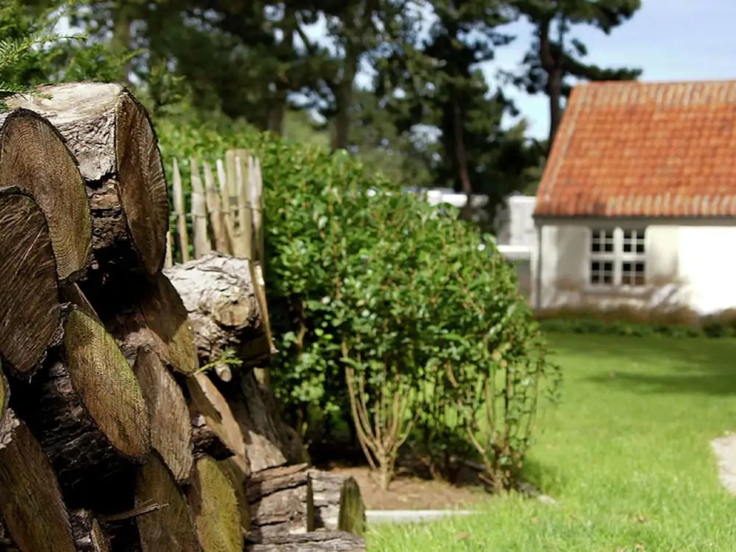 Luxurious Holiday Home With Large Garden, Sauna and not far From the Beach