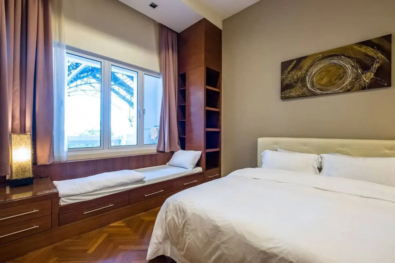 Home Suites by Marina