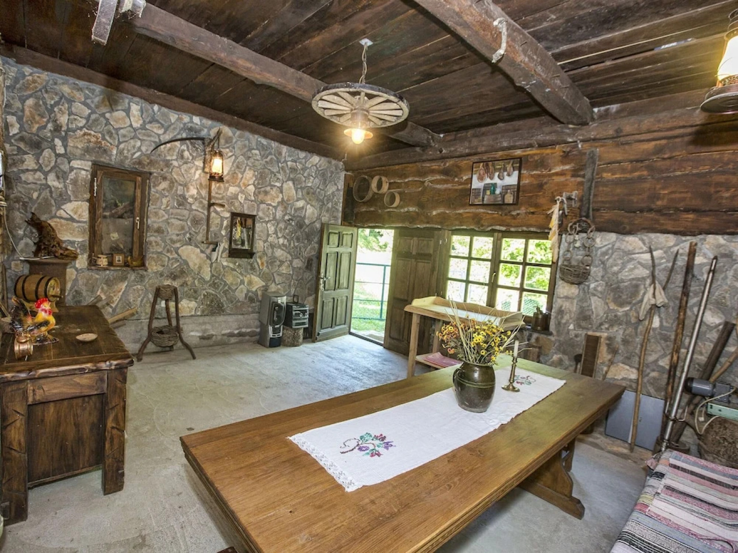 Rural House With Splendid Mountains View, 2 Terraces, Nice Veranda Lovely Garden