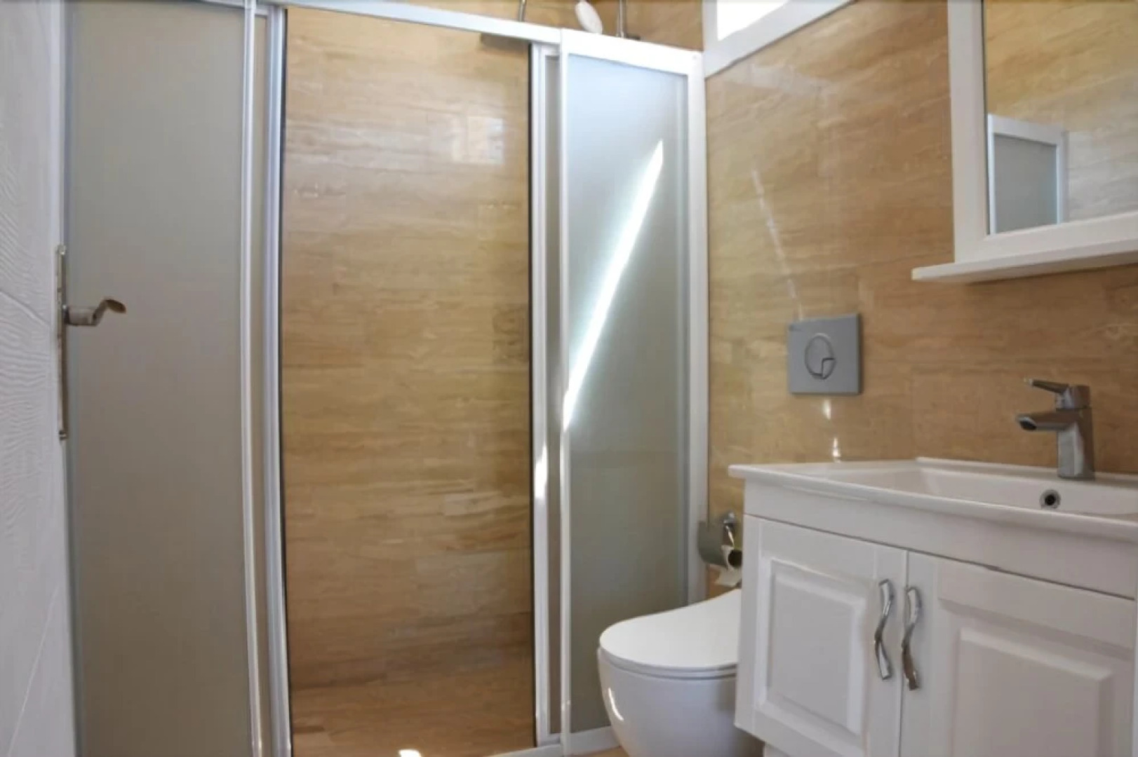 Sunrise Marina Suit Apart