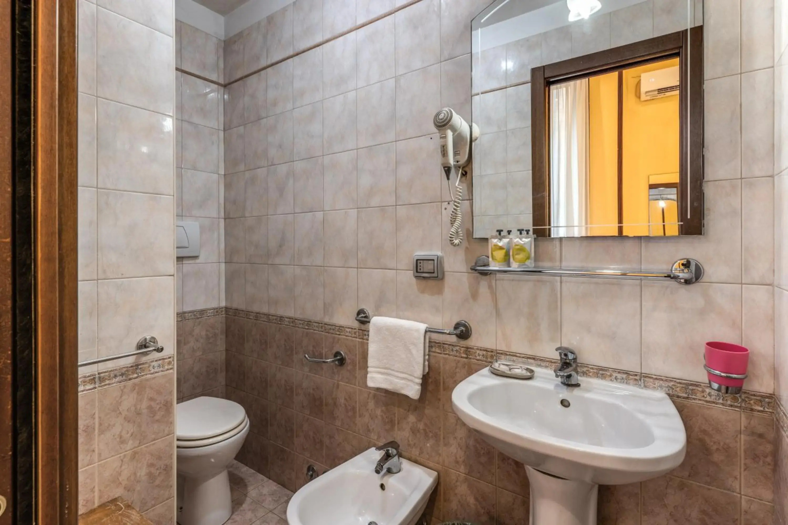 Hotel Pomezia