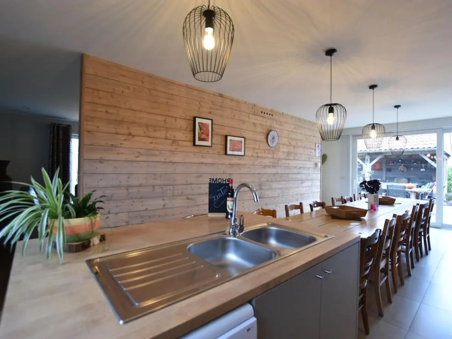 Wonderful Country House With Huge Garden