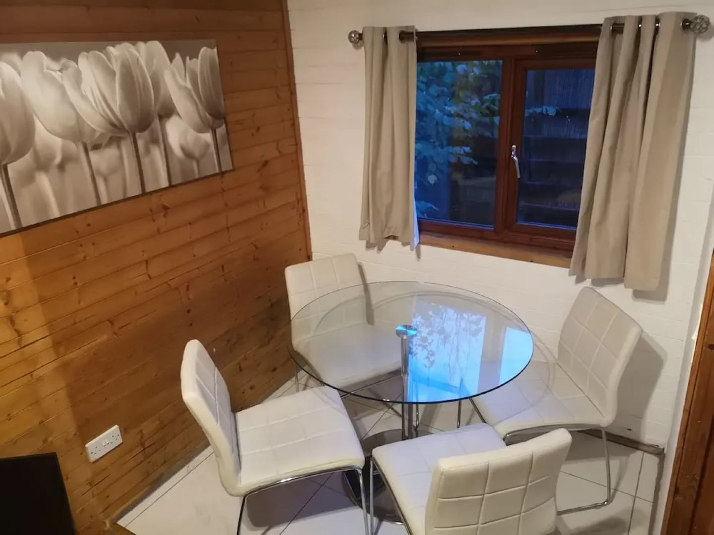 Magpie 3 HuntersMoon-Longleat-Warminster-Bath