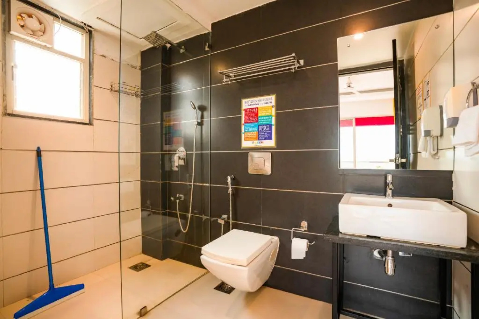 goSTOPS Goa Baga - Hostel