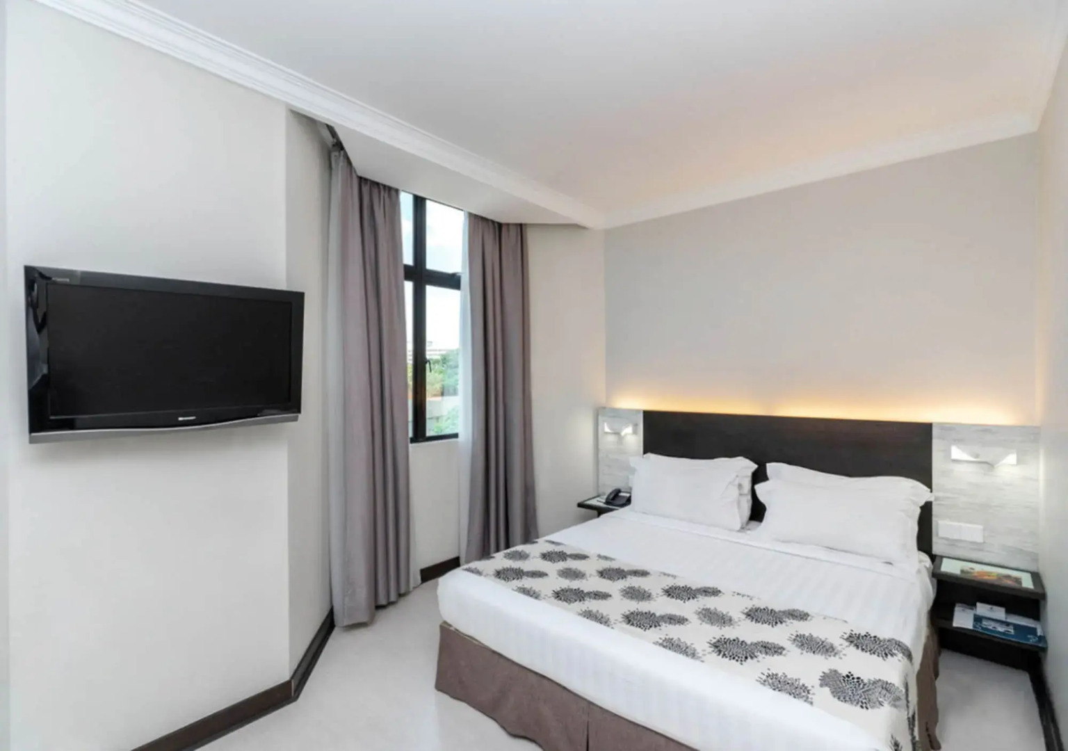 Regalodge Hotel & Spa