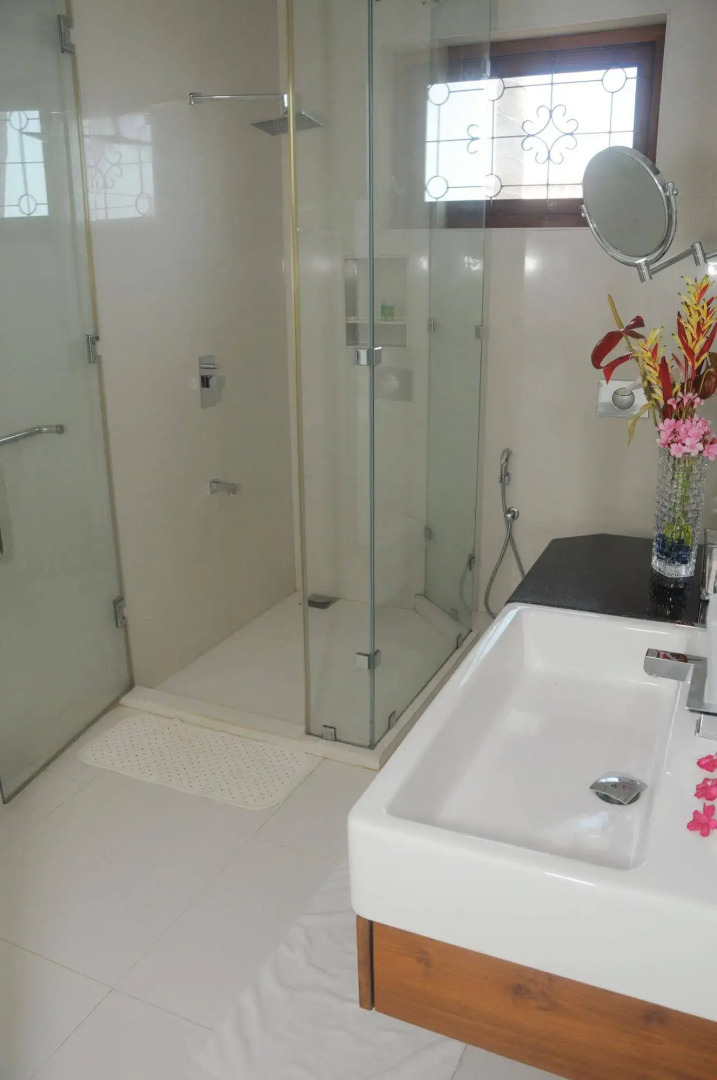 White Villa Resort Aungalla