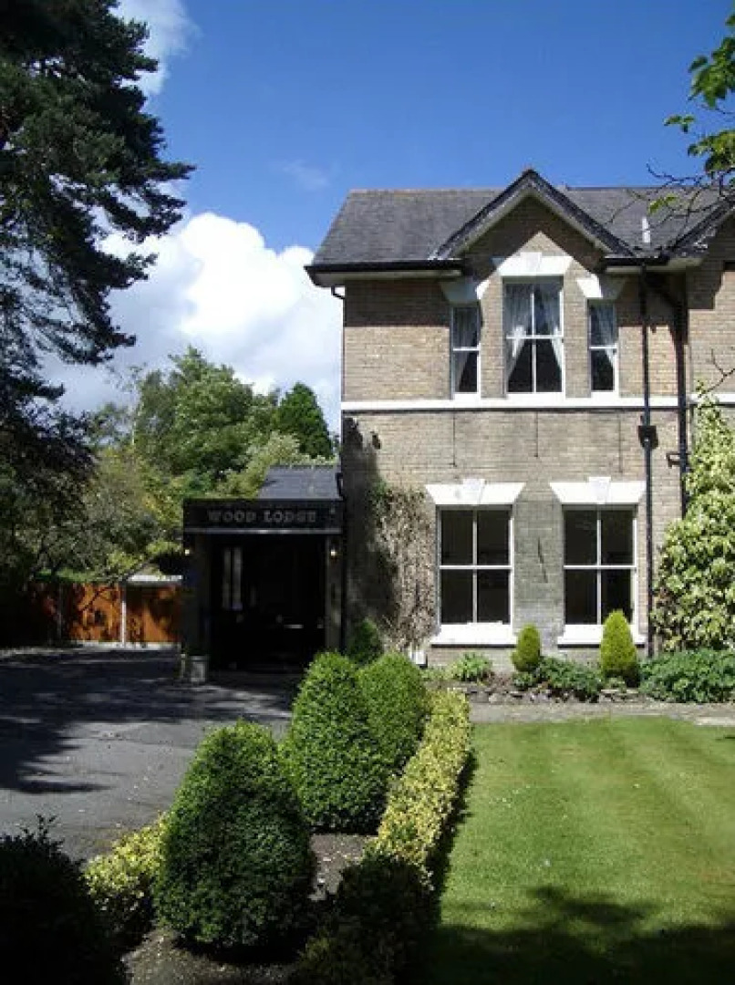 Wood Lodge Hotel